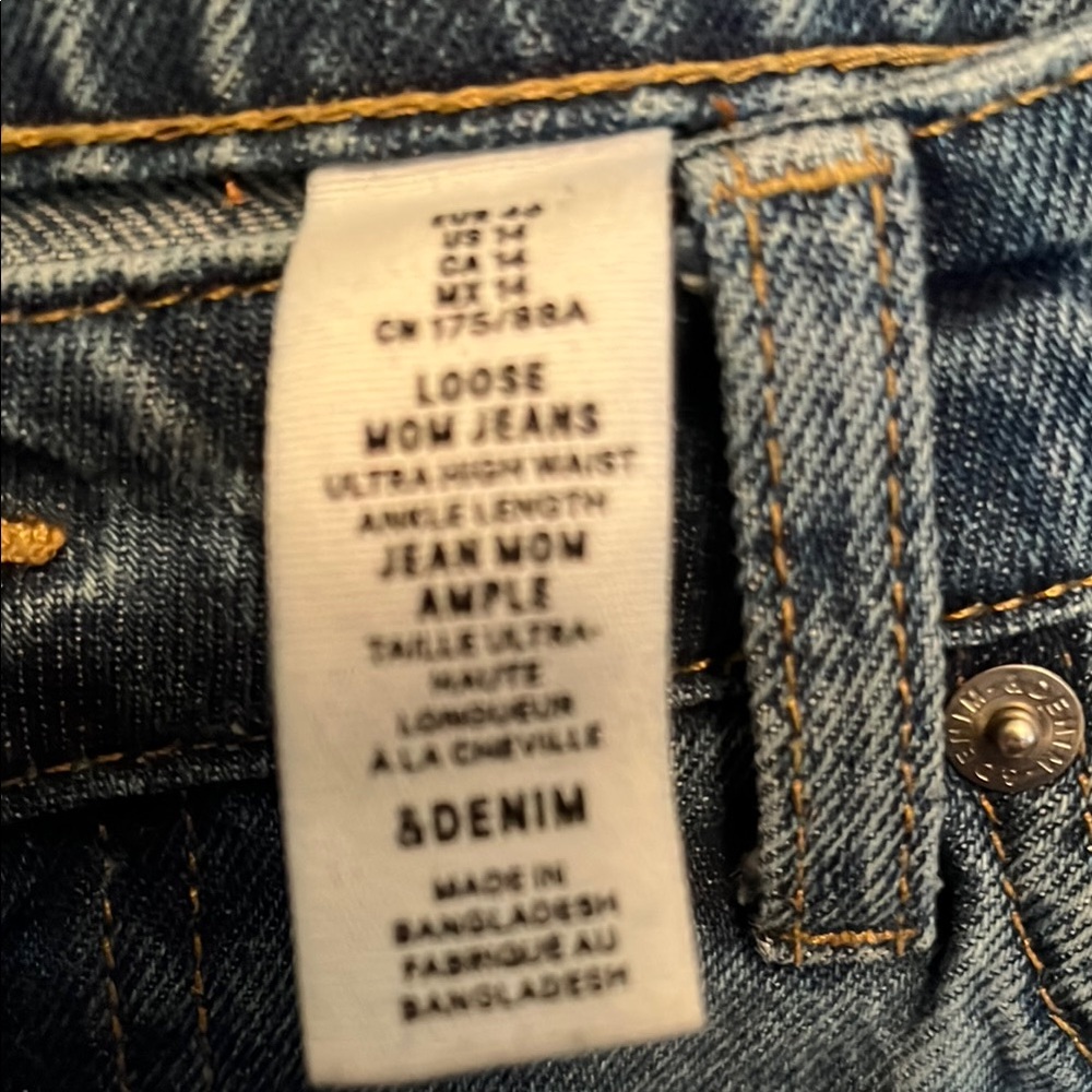 Classic Blue Women's Jeans - Picture 8 of 11